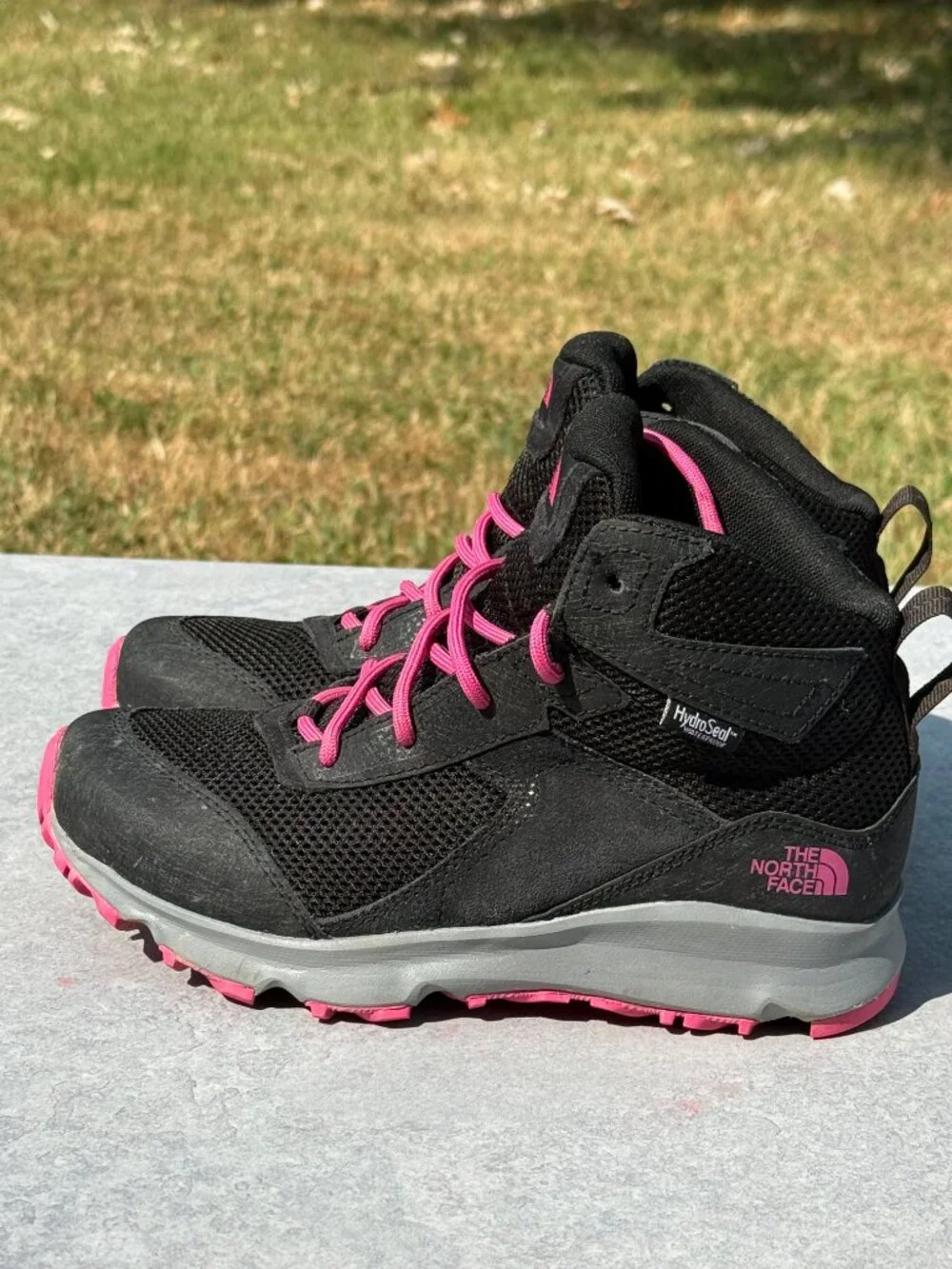 The North Face Hedgehog Hiker II Youth 4 Black Pink Waterproof Trail Boots 4216